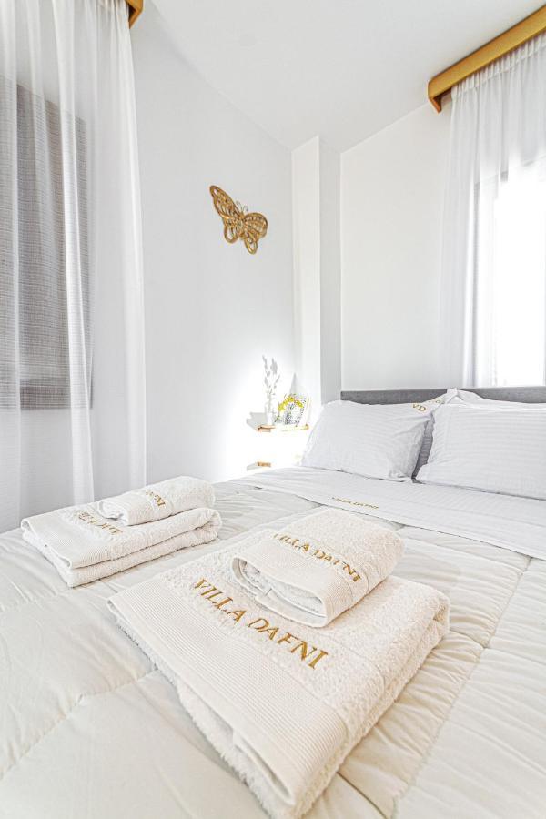 Villa Dafni - *
